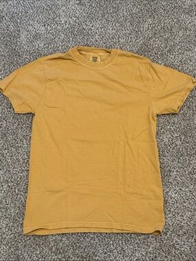 Comfort Colors Men's Crew Neck T-Shirt in Mustard